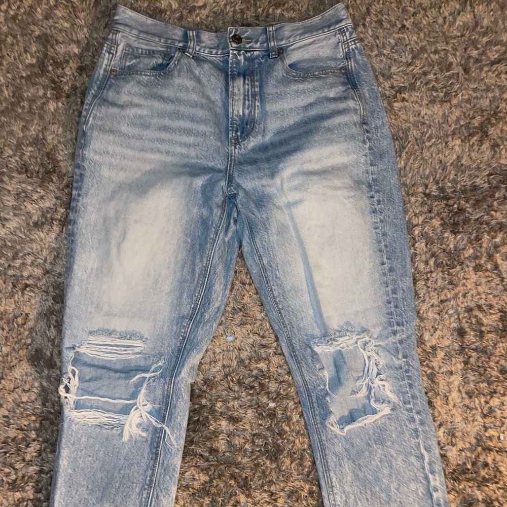 American Eagle size 8 mom jeans